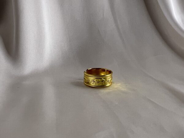 Eye Ring