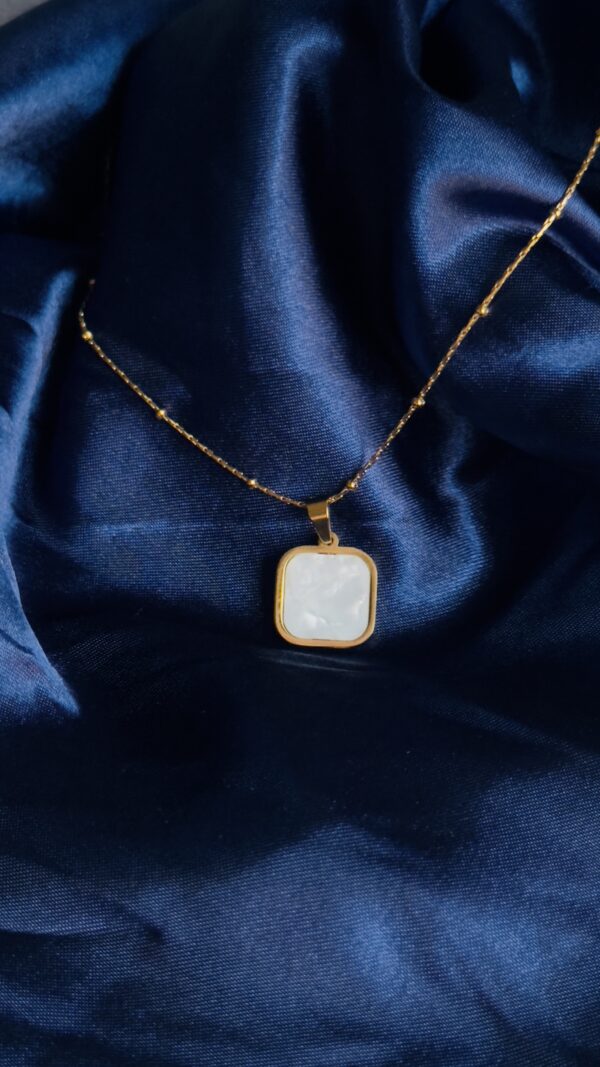 Round Square Stone Necklace